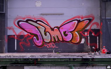Graffiti Wall - Photo by jumbos - jumbo