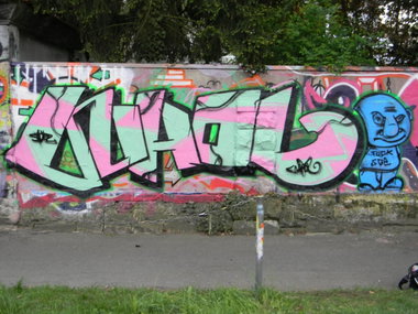 Graffiti Wall - Photo by jumbos - whol (2013)