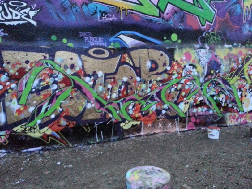 Graffiti Wall in Dresden - Photo by jumper - SUZR (TRK )