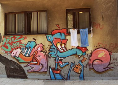 Graffiti Wall in Belgrade - Photo by junk - vracar.characters.wolf.pig (2013)