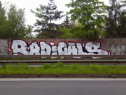 Graffiti Bombing - Photo by junkie0341