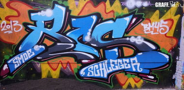 Graffiti Wall - Photo by junkie0341