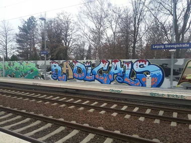 Graffiti Bombing - Photo by junkie0341