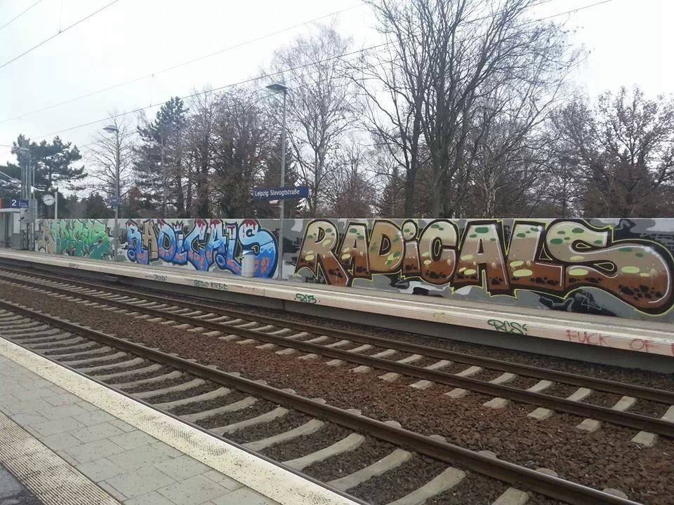 Graffiti Bombing - Photo by junkie0341