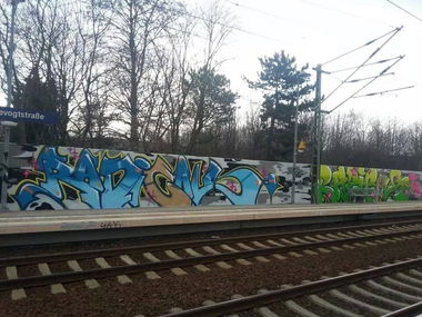 Graffiti Bombing - Photo by junkie0341