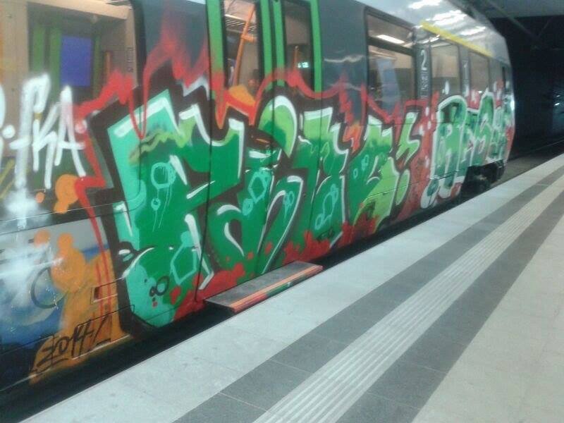 Graffiti Train - Photo by junkie0341