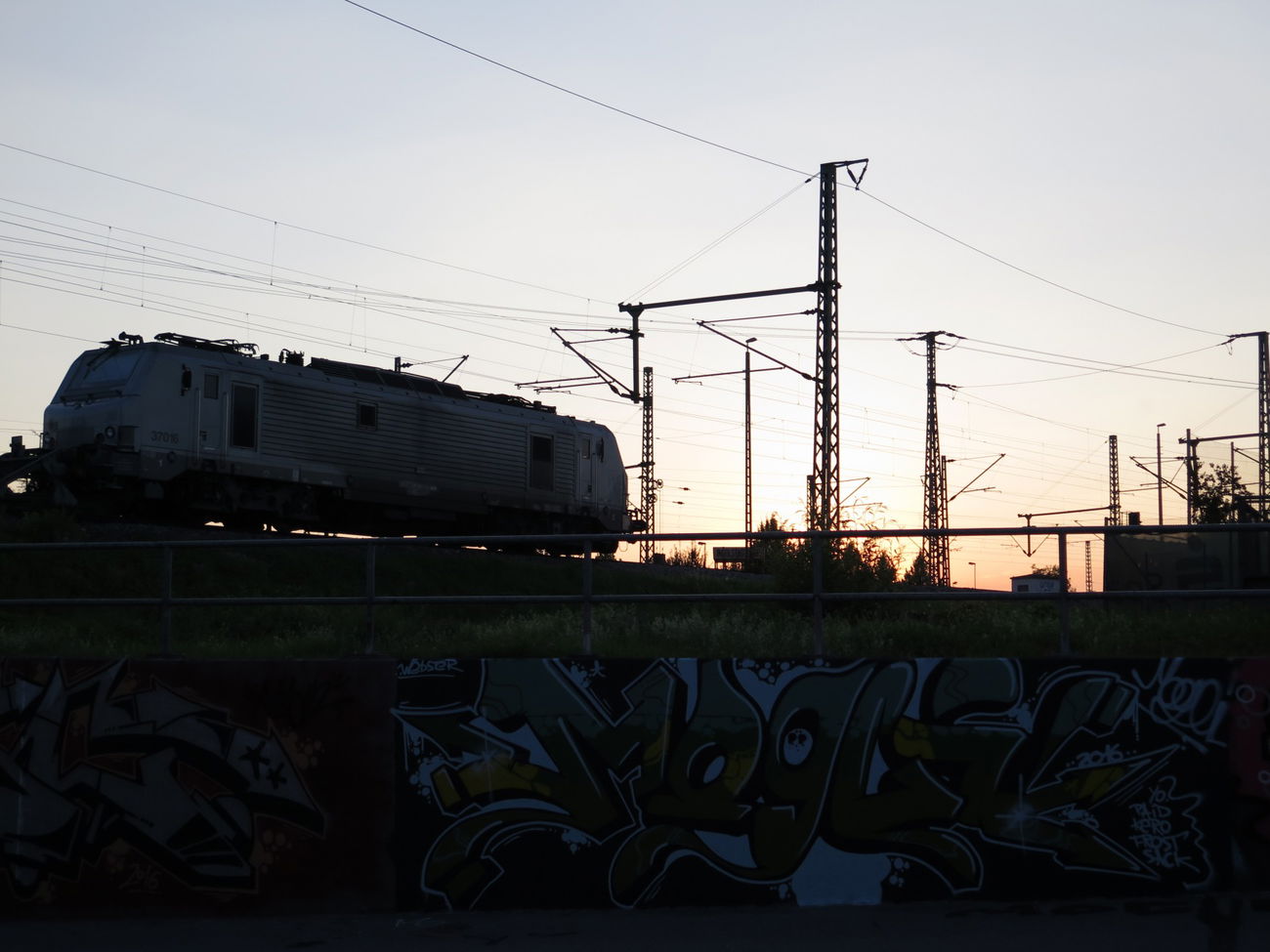 Graffiti Train - Photo by justINjungle - train, atmosphere, atmo (2016)