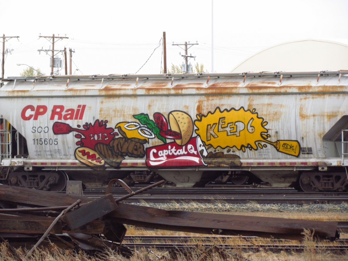 Graffiti Train - Photo by justmy2cents - Tower, Capital, Q (2012)