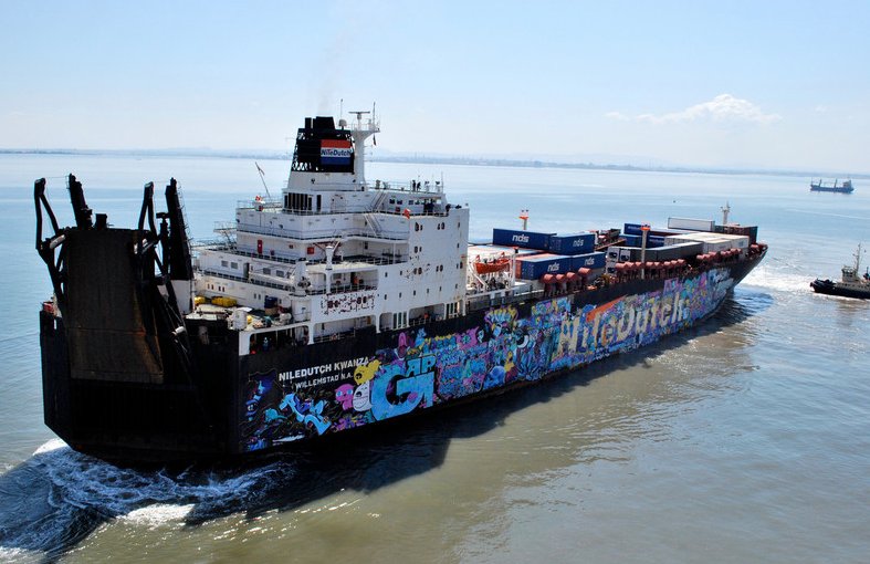 Graffiti Train in Antwerp - Photo by justmy2cents - Nile, Dutch, Ship (2009)