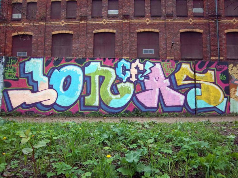 Graffiti Wall in Zwickau - Photo by justusjonas