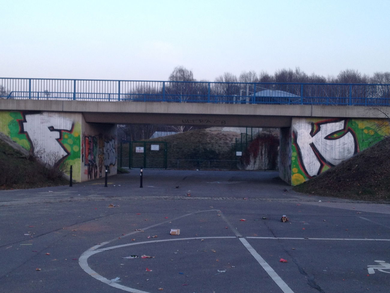 Graffiti Wall - Photo by justwriting