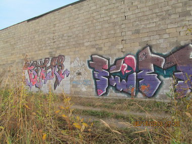 Graffiti Wall - Photo by kaamar