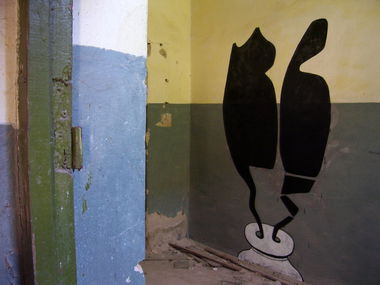 Graffiti Street Art - Photo by kalkov - kalkov, minimalism, streetart (2011)