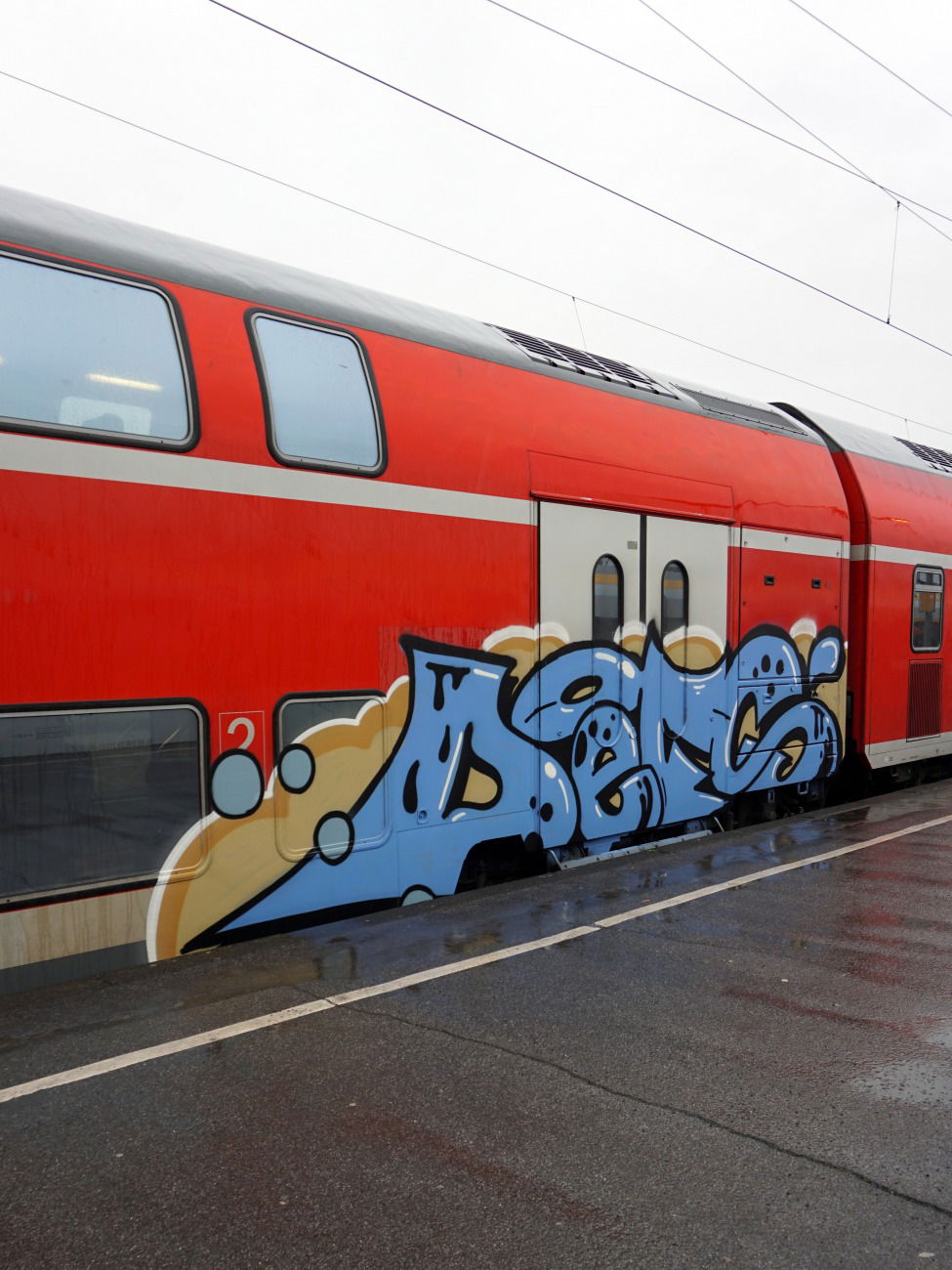 Graffiti Train in Dusseldorf - Photo by kami68k - def, düsseldorf, train (2015)