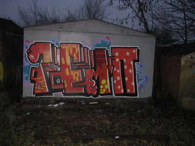 Graffiti Wall - Photo by kapuz