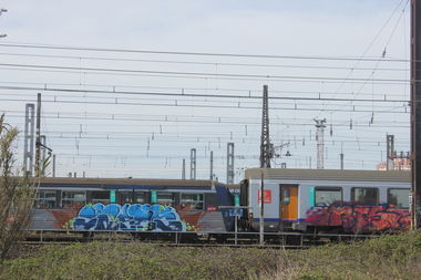 Graffiti Train - Photo by karmasutra - cares, rts