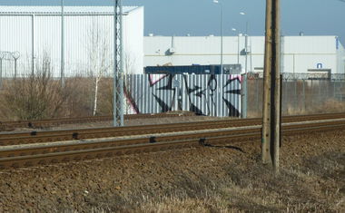 Graffiti Bombing - Photo by kazik - kazik (2015)