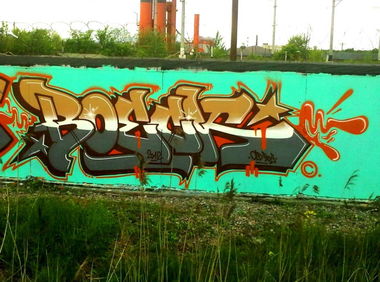 Graffiti Wall in Saint Petersburg - Photo by keobster