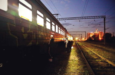 Graffiti Bombing - Photo by keobster - back, jump