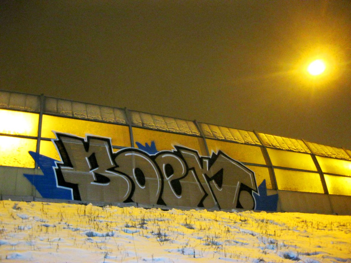 Graffiti Bombing - Photo by keobster - night (2014)