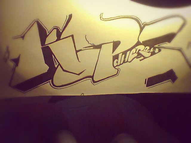 Graffiti Sketch - Photo by keraz2