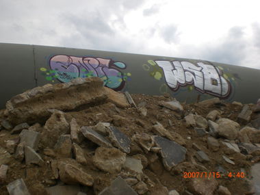 Graffiti Bombing - Photo by kermit - ENIL