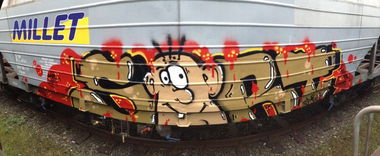 Graffiti Train - Photo by kermit - sort, sorte, cargo