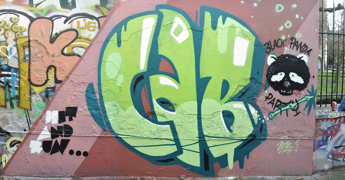 Graffiti Wall - Photo by kesselkinder - crèm (2012)