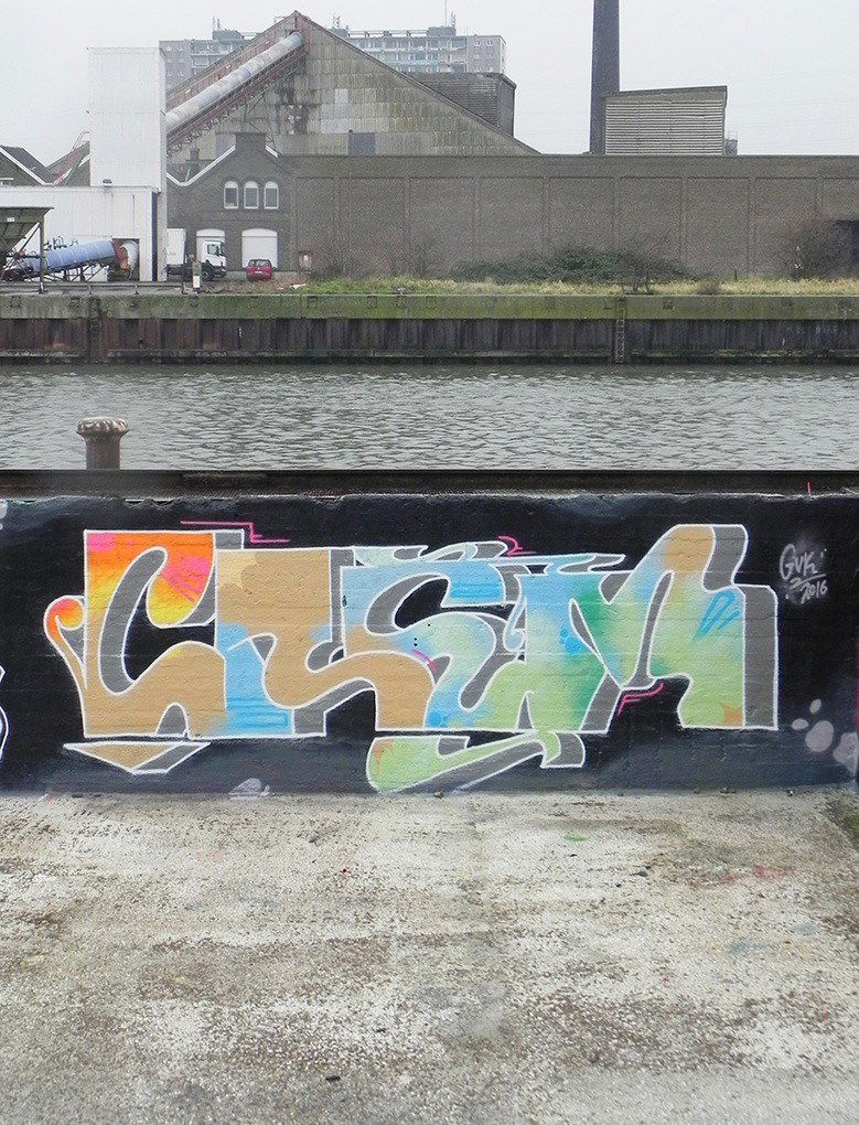Graffiti Wall in Ghent - Photo by kesselkinder - crèm (2016)