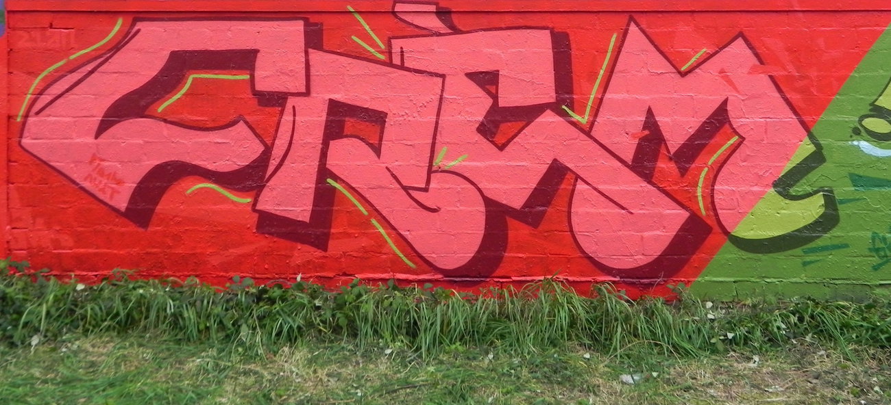 Graffiti Wall in Düsseldorf - Photo by kesselkinder - crèm (2017)