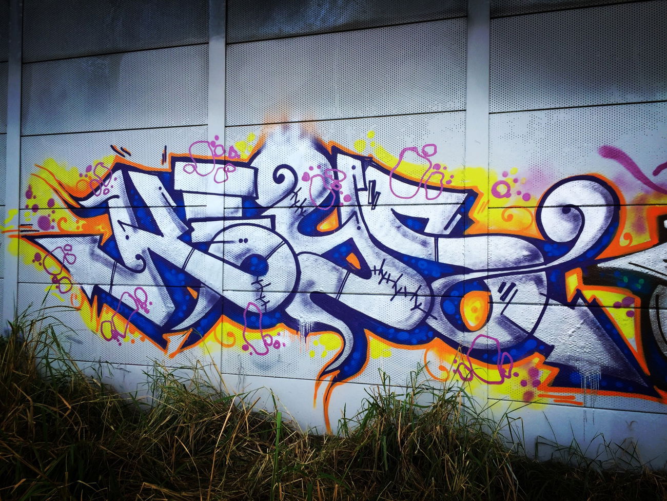 Graffiti Wall - Photo by keystothecity - Keys