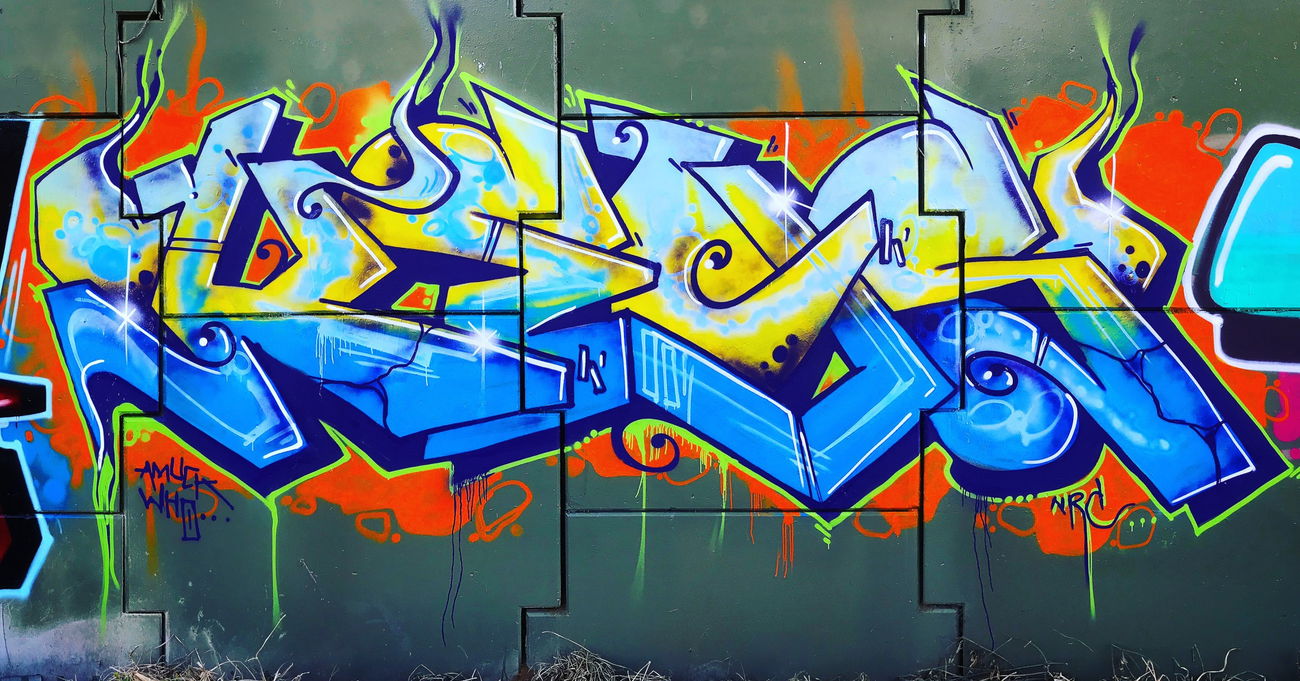 Graffiti Wall - Photo by keystothecity - Keys