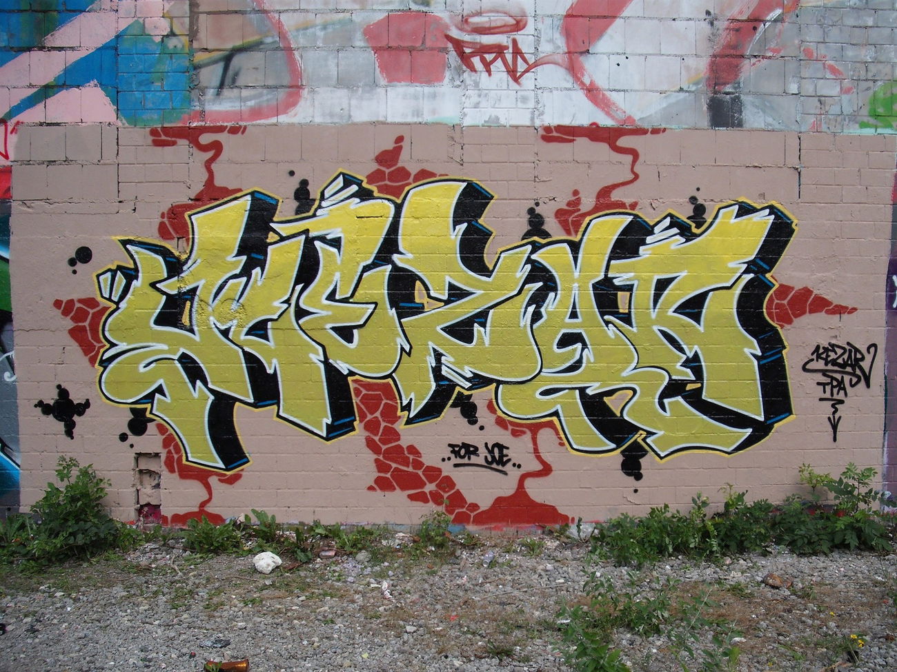 Graffiti Wall - Photo by kez1996 - Kezar, Kez, TPA (2009)