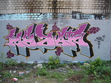 Graffiti Wall - Photo by kez1996 - Kezar, TPA, Kez (2010)