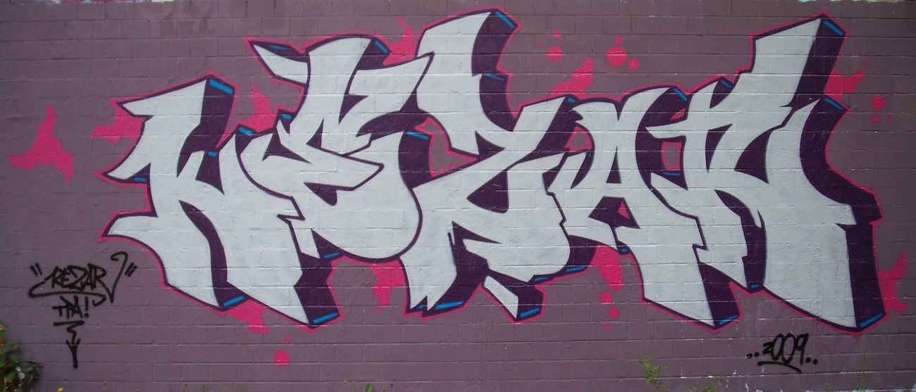 Graffiti Wall - Photo by kez1996 - Kezar, Kez, TPA (2009)