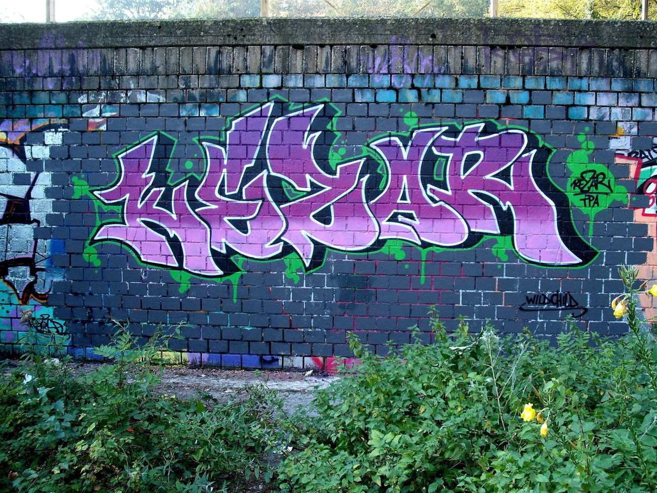 Graffiti Wall - Photo by kez1996 - Kezar, Kez, TPA (2011)