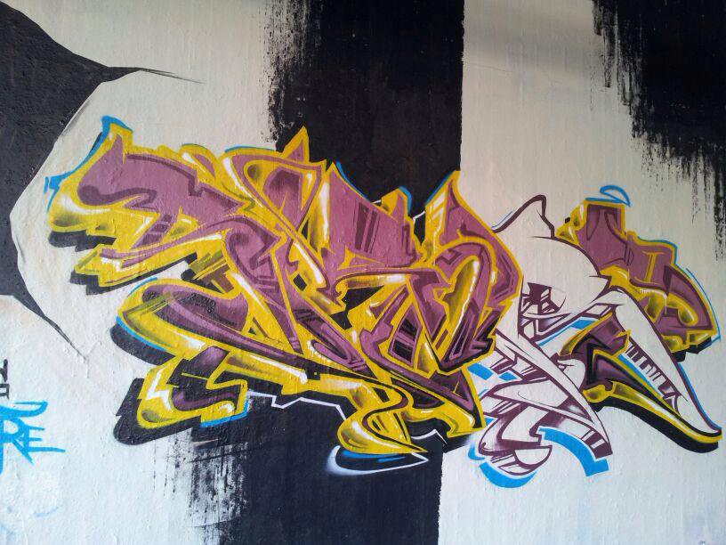 Graffiti Wall - Photo by kid_smart - smart, crew, kids (2013)