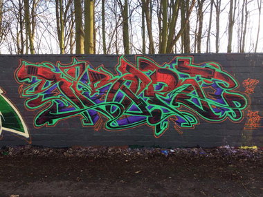 Graffiti Wall - Photo by kid_smart - smart, kids, on (2014)