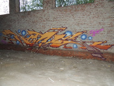 Graffiti Wall - Photo by kieltaggsatnight - MOSHE, PWF (2013)