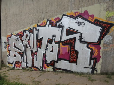 Graffiti Wall - Photo by kieltaggsatnight - BRUTOS, QVD, ILT (2013)
