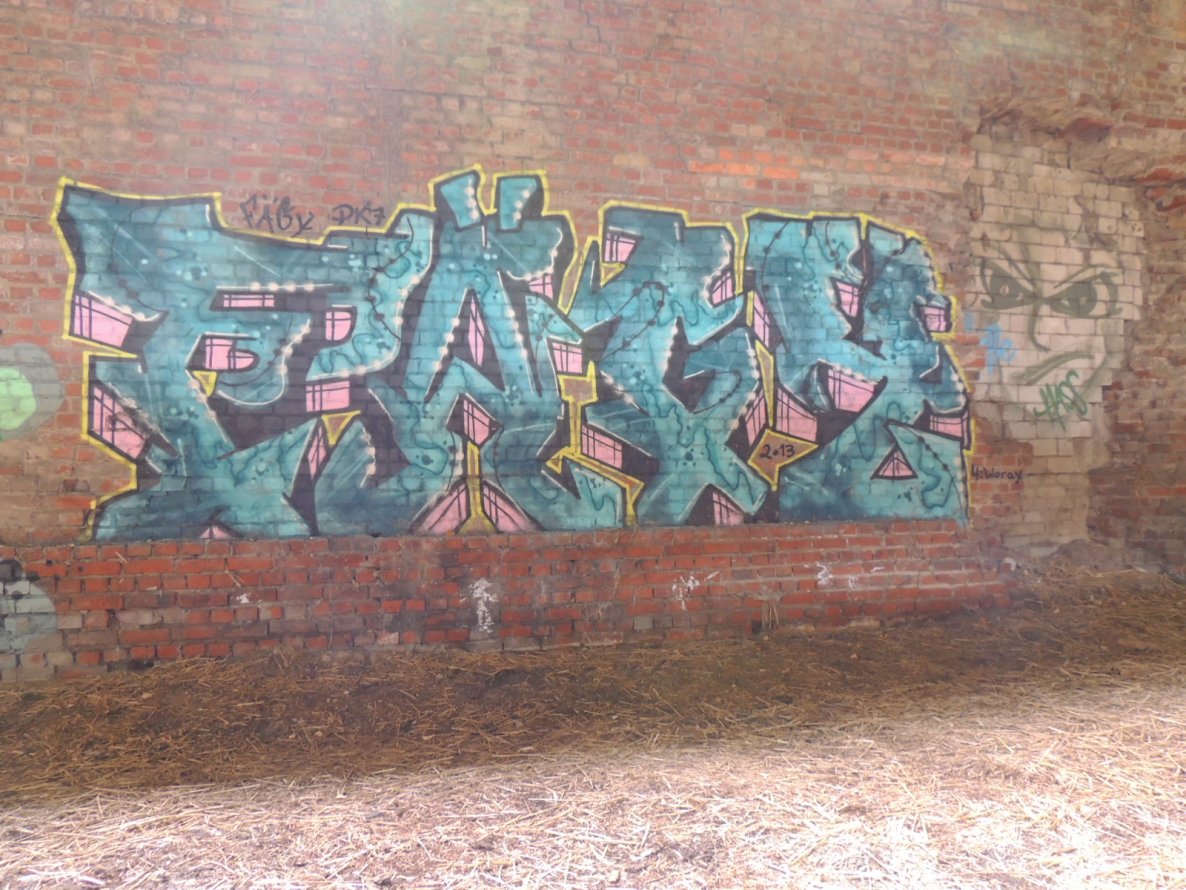 Graffiti Wall - Photo by kieltaggsatnight - Fägy, PK7 (2013)
