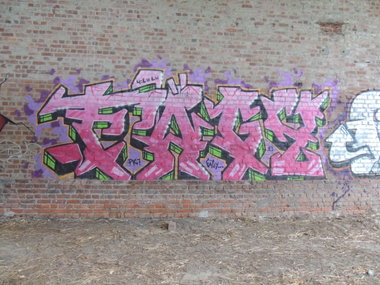 Graffiti Wall - Photo by kieltaggsatnight - Fägy, PK7 (2013)