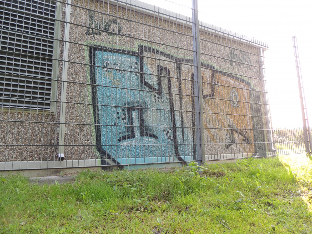 Graffiti Wall - Photo by kieltaggsatnight - QVD (2006)