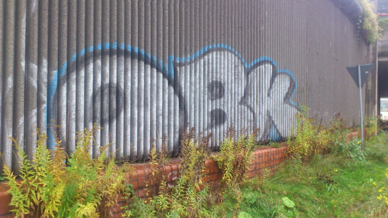 Graffiti Wall - Photo by kieltaggsatnight - OBK, crew