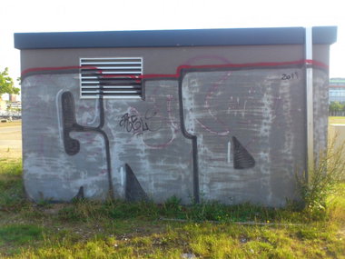 Graffiti Wall - Photo by kieltaggsatnight - GND, crew (2011)