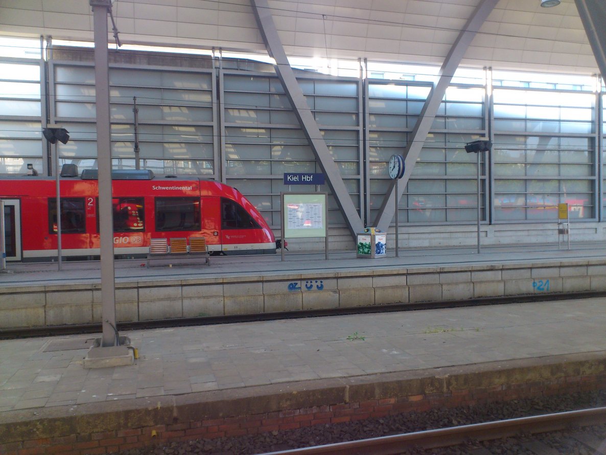 Graffiti Artwork - Photo by kieltaggsatnight - OZ, :), :)