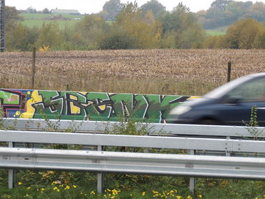 Graffiti Bombing - Photo by kieltaggsatnight - Sbenk (2013)