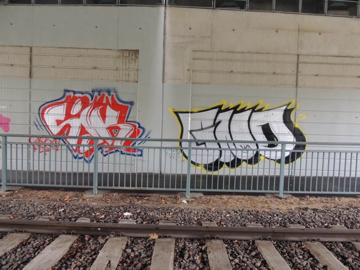 Graffiti Bombing - Photo by kieltaggsatnight - SJK, GND (2013)