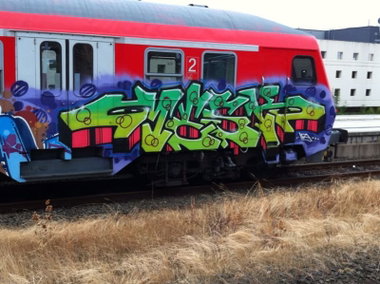 Graffiti Wall - Photo by kieltaggsatnight - Mesk (2013)