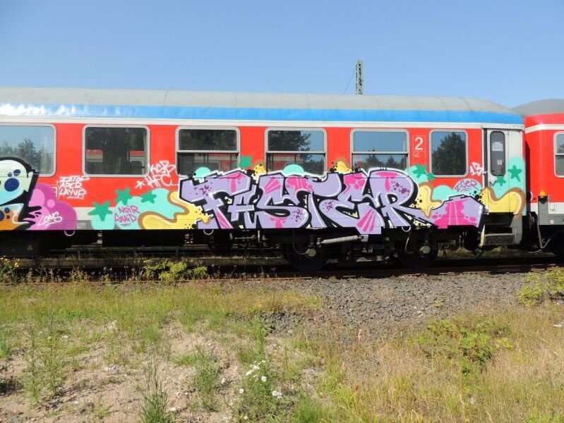 Graffiti Wall - Photo by kieltaggsatnight - Faster (2013)